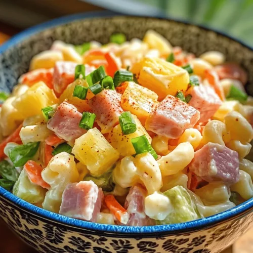 Hawaiian macaroni salad is more than just a simple side dish; it’s a culinary treasure that captures the essence of the islands. This creamy, refreshing salad is a staple at Hawaiian gatherings, barbecues, and potlucks, where it provides a delightful balance to the often-rich flavors of traditional Hawaiian cuisine. Characterized by its unique blend of textures and flavors, Hawaiian macaroni salad brings together creamy dressing, tender pasta, and a medley of fresh ingredients, making it a dish that resonates with both locals and visitors alike.