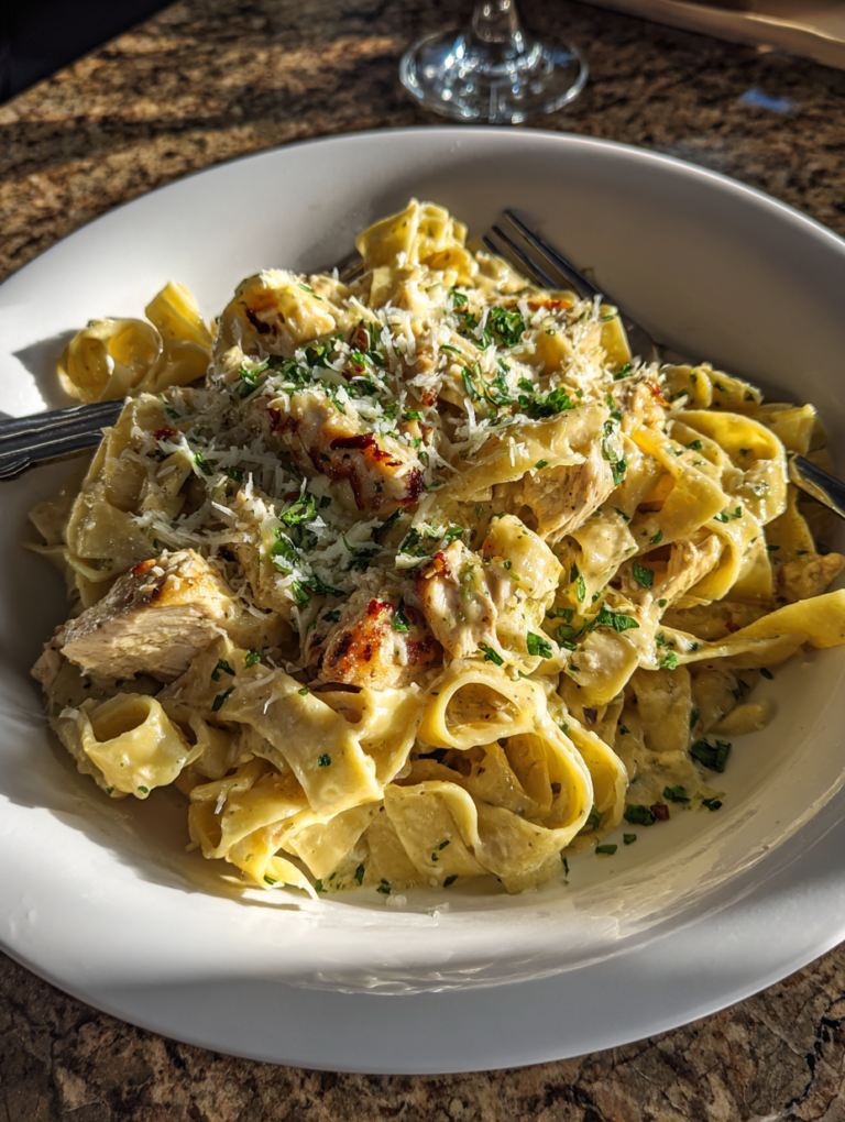 Classic Sunday Chicken Alfredo Fettuccine